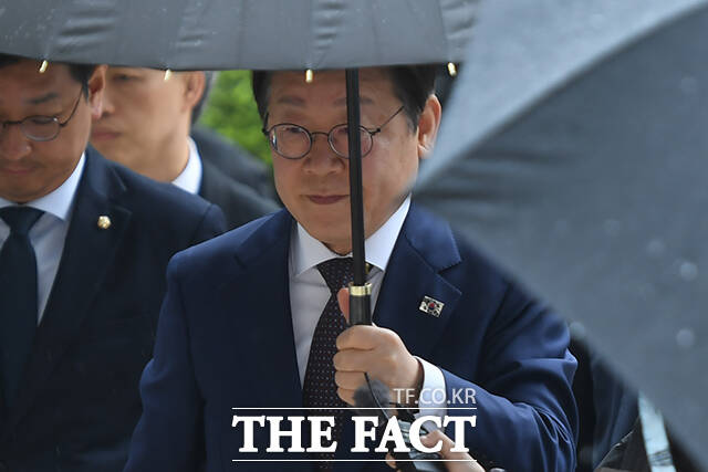 이재명 더불어민주당 대선 경선 후보는 김건희 여사의 도이치모터스 주가조작 사건에 대한 재기수사 결정에 검찰이 법과 원칙에 따라, 개선될 수 있는 조직이라는 걸 조금이나마 보여주길 바란다라고 반응했다. /장윤석 기자