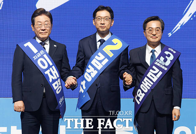 이 후보가 호남에서까지 이처럼 높은 지지를 얻은 것은 단순한 세 과시에 그치지 않는다. 이는 정권교체를 이끌 적임자로서의 상징성을 확인받았고, 본선 경쟁력을 입증했다는 분석이다. /장윤석 기자