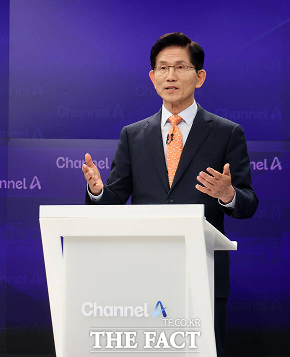 김문수 국민의힘 대선 경선 후보가 27일 한덕수 대통령 권한대행 겸 국무총리가 대선에 출마할 경우 신속하게 단일화를 성사시키겠다고 밝혔다. /국회사진취재단