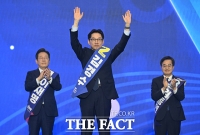  인사하는 김경수 후보 [포토]