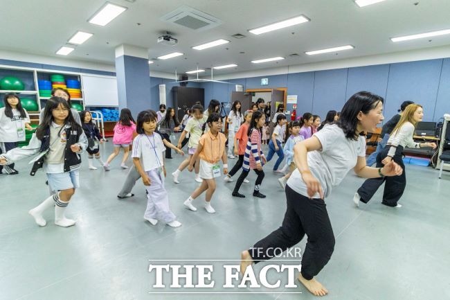 아토 단원 연습 모습 /안양문화예술재단