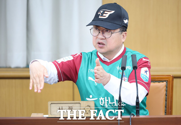 이장우 대전시장이 28일 주간업무회의를 주재하고 있다. /대전시