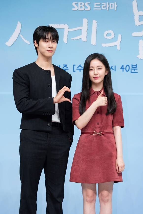 배우 이승협(왼쪽)이 사계의 봄을 보면서 뜨거웠던 때를 떠올리면 좋겠다고 바랐다. /SBS