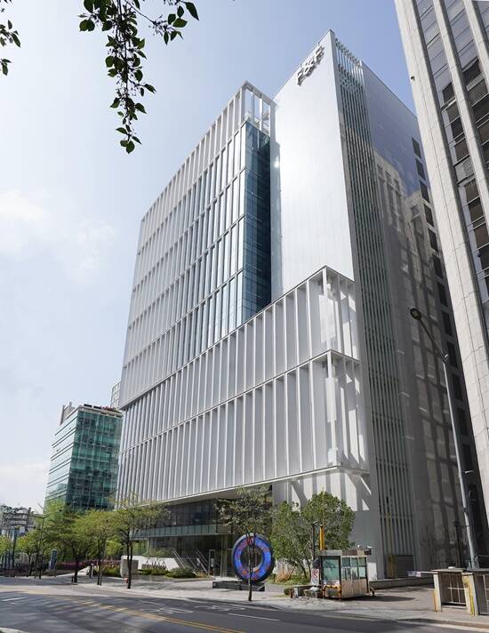 F&F가 강남 테헤란로 신사옥으로 본사를 이전한다. /F&F