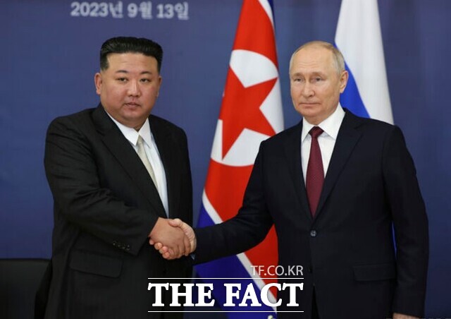 북한 노동신문은 28일 조선로동당 중앙군사위원회(군사위)가 전날 보낸 서면 입장문을 공개하며 로씨야(러시아) 련방에 대한 우크라이나 당국의 모험적인 무력침공을 격퇴하기 위한 꾸르스크(쿠르스크)지역 해방작전이 승리적으로 종결되였다고 밝혔다. /뉴시스