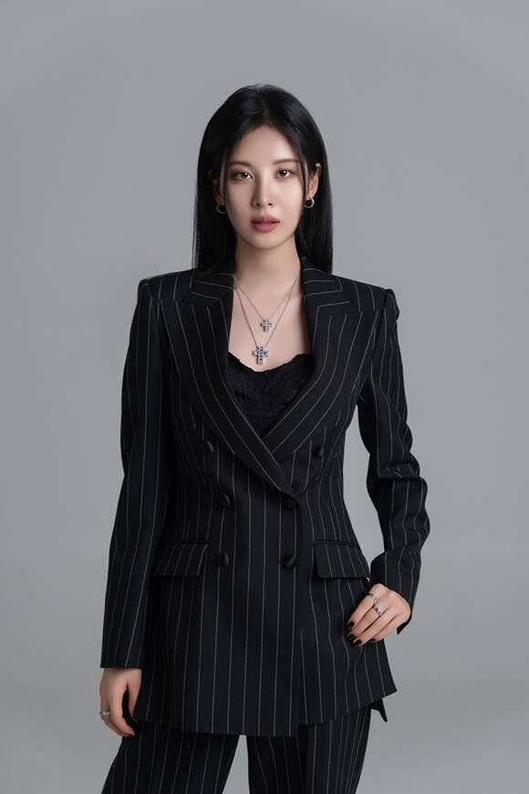 서현은 30대가 되면서 마음이 편해졌고 일에 대한 강박이 없어지면서 여유롭게 행복을 누리면서 살고 있다고 지금의 삶에 만족감을 드러냈다. /롯데엔터테인먼트