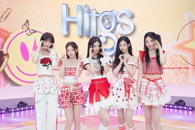 이날 두 곡의 무대로 힙, 이노센트, 틴에이저, 걸스의 요소를 본인들만의 색깔로 완벽하게 펼쳐낸 멤버들은 힛지스엔 꿈을 향한 여정과 그 과정에서의 이야기가 있고 그걸 쌓아서 힛지스를 만들어 나가겠다고 마지막 요소인 스토리에 대한 방향성을 전했다. /에이치뮤직엔터