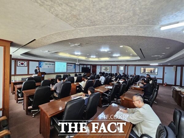 대전시가 전액 출자해 설립한 대전투자금융이 지역 기업들의 참여를 독려하고자 29일 대전상공회의소에서 첨단과학경제도시 혁신1호 펀드’설명회를 개최했다./대전투자금융