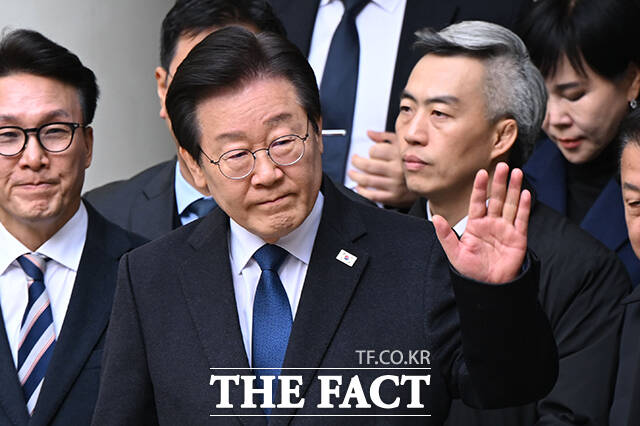 국민의힘은 29일 이재명(사진) 민주당 대선 후보의 공직선거법 위반 혐의 사건 선고 기일을 정한 대법원을 향해 법리에 합당한 판결이 있기를 기대한다라고 밝혔다. /사진공동취재단