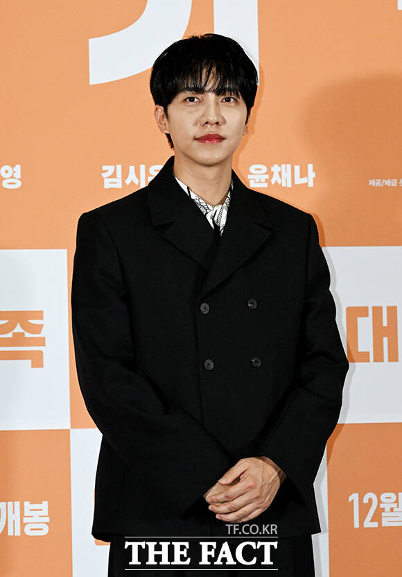 가수 겸 배우 이승기가 처가와 손절한다. /더팩트 DB