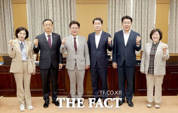 대전시의회 민생경제특별위원회가 29일 2차 회의를 열고 대전시의 경제정책 전반을 점검하는 등 민생경제 안정을 위한 본격적인 활동을 시작했다./대전시의회