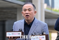  서울 고검 출석하며 입장 밝히는 명태균 [포토]