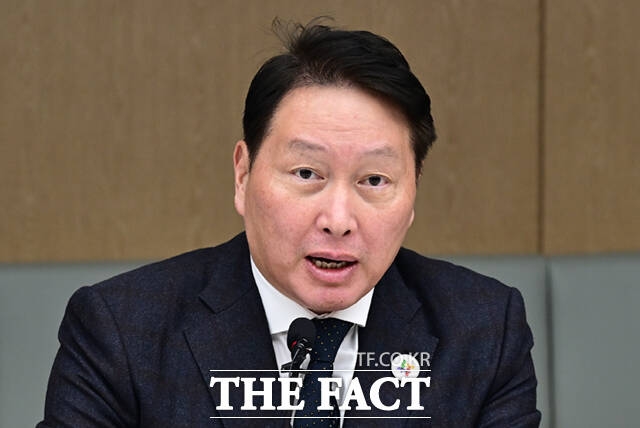 국회 과학기술정보방송통신위원회는 30일 국회에서 열린 전체회의에서 유심(USIM) 해킹 사태와 관련해 최태원(사진) SK그룹 회장을 증인으로 채택하는 안건을 의결했다. /이새롬 기자