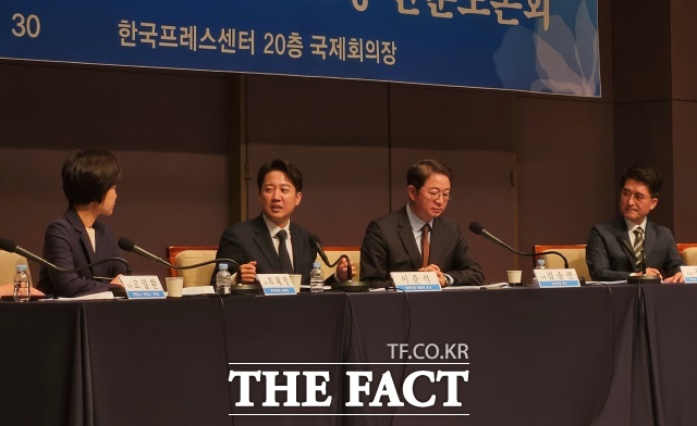 이준석 개혁신당 대선 후보가 이재명 더불어민주당 후보를 향해 이번 대선에서 패배할 경우 정계를 떠나야 한다고 일갈했다. /중구=서다빈 기자