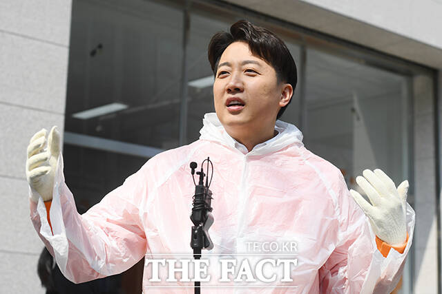 이준석 개혁신당 대선 후보가 역대 정권의 규제개혁 실패를 지적하며, 규제기준국가제 도입을 대선 공약으로 내세웠다. /장윤석 기자