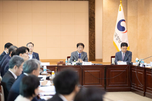 2일 국토교통부가 박상우 장관을 위원장으로 하는 국가공간정보위원회 회의를 열고 2025년 국가공간정보 정책 시행계획과 디지털 트윈국토 플랫폼 고도화 방안을 심의·의결했다. /국토교통부