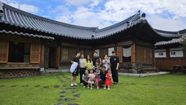 반값 여행 중인 관광객 모습 /강진군