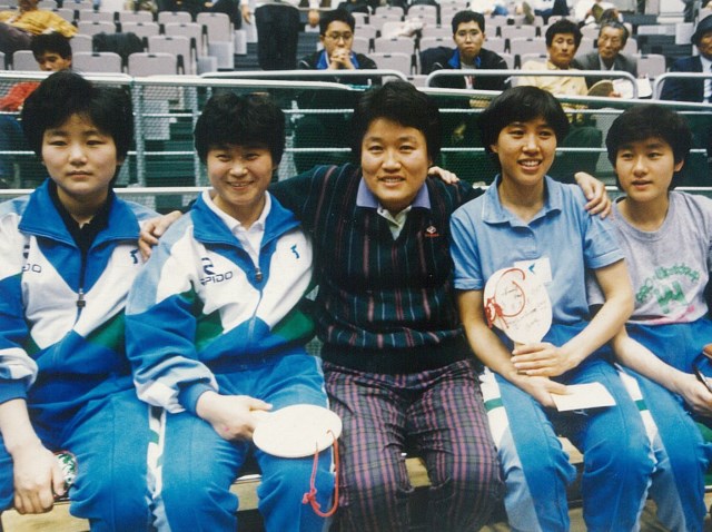 1991년 지바 세계선수권 당시 이에리사와 남북한 선수들. 왼쪽부터 리분희, 유순복, 이에리사, 홍차옥, 현정화. l 이에리사 제공