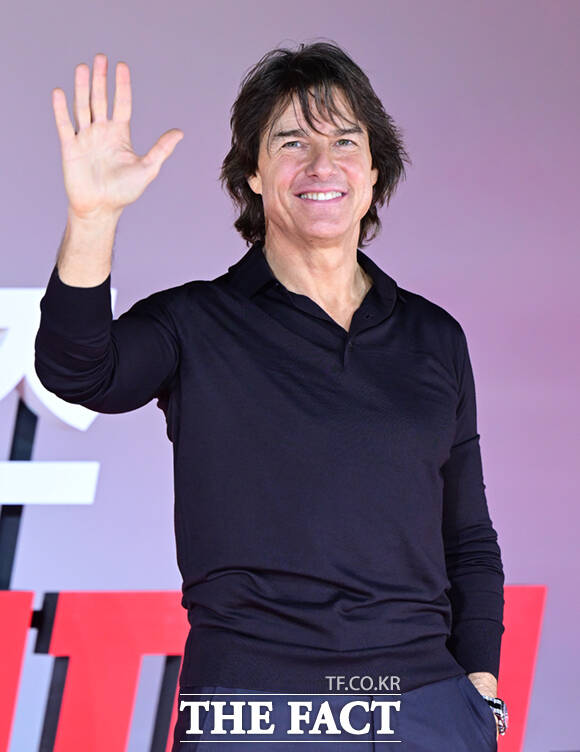 할리우드 배우 톰 크루즈가 8일 오후 서울 송파구 롯데시네마 월드타워 수퍼플렉스관에서 열린 미션 임파서블: 파이널 레코딩 기자간담회에 참석해 포즈를 취하고 있다. /이새롬 기자