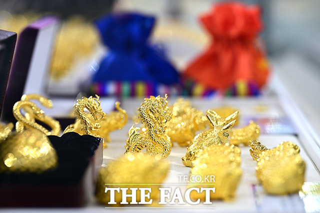 국내외 불확실성이 커지면서 은행권 골드뱅킹 잔액이 사상 처음으로 1조1000억원을 넘어섰다. /남윤호 기자