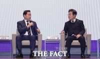  이재명 후보에게 '경제 정책' 제언하는 최태원 [포토]