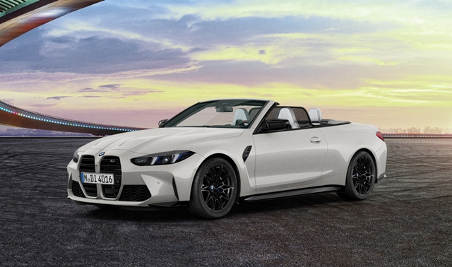 BMW코리아가 창립 30주년을 기념해 오는 13일부터 BMW 숍 온라인을 통해 온라인 한정 에디션 5종을 선보인다고 9일 밝혔다. BMW M4 컴페티션 M xDrive 컨버터블 초크 에디션. /BMW코리아