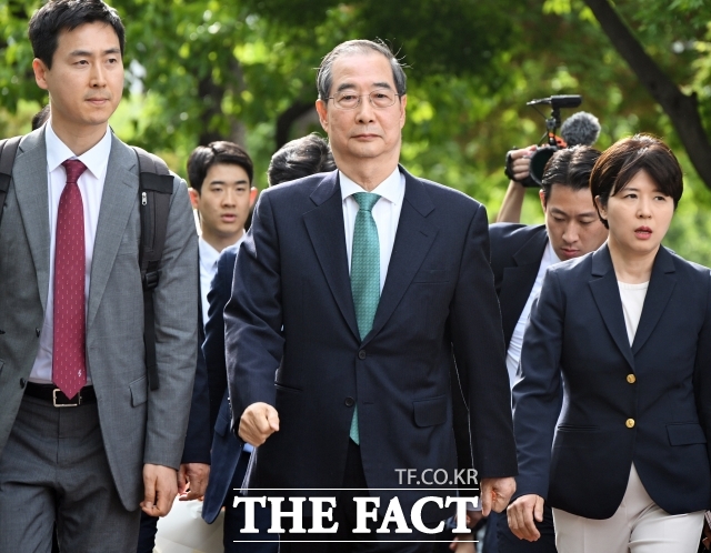 한덕수 무소속 대선 예비후보는 9일 김문수 국민의힘 후보를 겨냥해