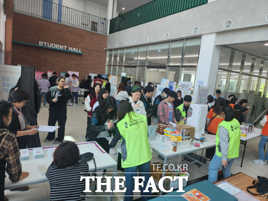 8일 충남도립대 진로심리상담센터에서 학생들을 대상으로 심리검사데이 프로그램을 운영하고 있다. /충남도립대