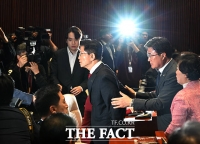  김문수 '가처분 기각'에…커진 '후보 교체' 가능성