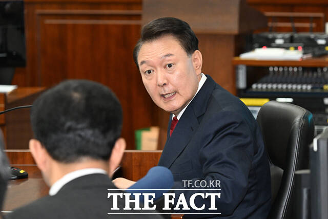 파면 된 윤석열 전 대통령은 11일 이번 선거에서 우리는 반드시 승리해야 하며, 승리할 수 있다며 저는 비록 탄핵이라는 거센 정치의 소용돌이 속에 놓였지만, 당에 늘 감사했다. 단 한 번도 당을 원망한 적이 없다고 밝혔다. /사진공동취재단