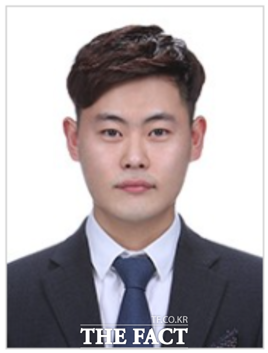 대전 대덕구는 도시계획과에 근무하는 박호준(33·사진·시설 7급) 주무관이 제135회 토목시공기술사 시험에 최종 합격했다./대덕구