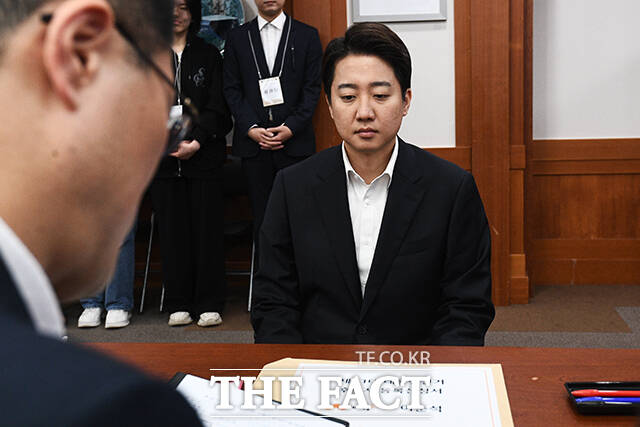 이준석 개혁신당 대선 후보가 효율화와 규제 철폐를 핵심 기조로 한 21대 대통령 선거 10대 공약을 발표했다. /서예원 기자