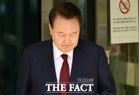 '내란 우두머리 혐의' 오전 공판 마친 윤석열 [TF사진관]