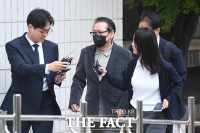  공판 출석하는 '건진법사' 전성배 [포토]