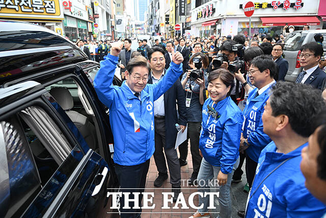 대구 동성로 찾은 이재명 더불어민주당 대선후보.