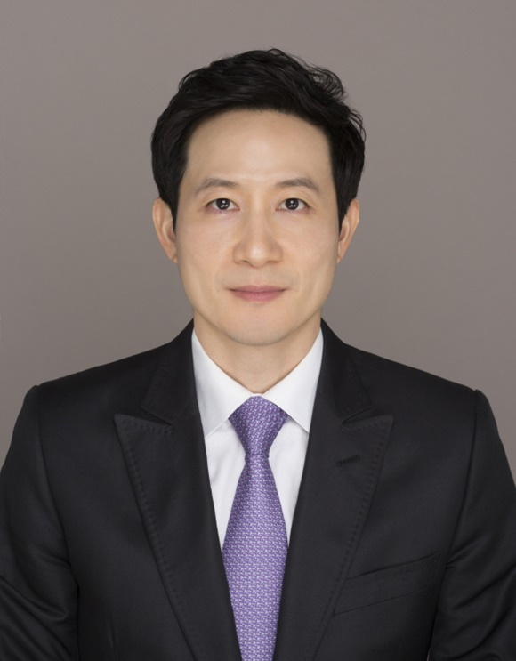 금호석유화학이 올해 1분기 전년 동기 대비 53.4% 증가한 1200억원대 영업이익을 기록하며 선방했다. 박철완 전 상무. /금호석유화학