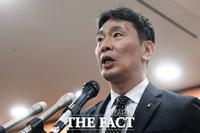 이복현 금융감독원징이 스위스 바젤에서 개최된 바젤은행감독위원회(BCBS) 최고위급 회의(GHOS)에 참석했다. /서예원 기자