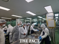  경기도농수산진흥원, 학교급식 수산물 공급업체 7곳 점검…'이상무'