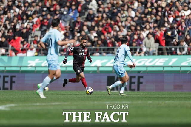 반등이 필요한 대구와 FC서울의 올시즌 첫 대결 장면./K리그