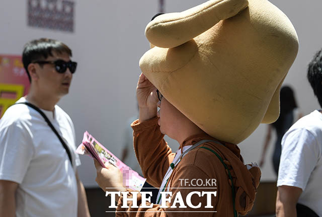 최저임금 제도개선 연구회는 15일 고용노동부에 최임위 운영을 위한 그간의 논의 결과를 담은 제안서를 제출하고 활동을 마무리했다.