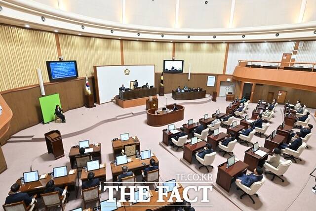 진주시의회 임시회 본회의 모습/진주시의회
