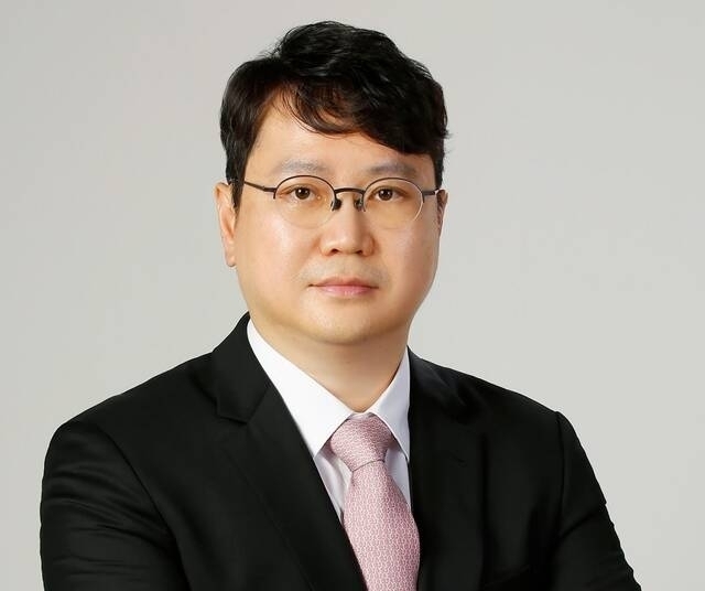 한미반도체는 올해 1분기 매출 1474억원, 영업이익 696억원을 기록했다고 15일 공시했다. 사진은 곽동신 한미반도체 회장. /한미반도체