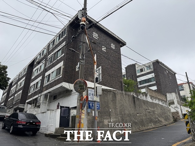 고척1구역 가로주택정비사업(홍진은성우정연립) 조합은 지난 12일 시공사 선정을 위한 입찰공고를 냈다. 오는 19일 현장설명회를 열고 입찰 마감일은 다음달 9일이다. /황준익 기자