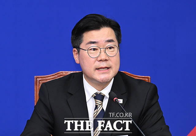 박찬대 더불어민주당 상임총괄선대위원장은 결코 안심할 수 없는 상황이라며 대선 승리를 위한 총력전을 주문했다. /박헌우 기자