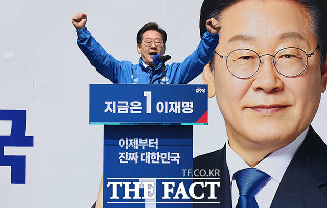 더불어민주당이 6·3 대통령 선거를 앞두고 여성 관련 언급을 기피한다는 지적이 제기되는 가운데 이재명 대통령 후보는 옳지 않은 지적 같다고 반박했다. /배정한 기자