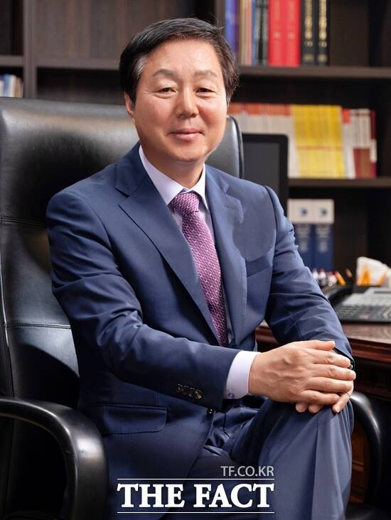 충남대학교 김정겸 총장이 16일 초대 대학RISE지원위원회 위원장에 선임됐다./충남대학교