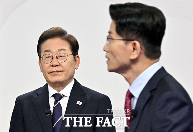 김문수 국민의힘 대선 후보가 문재인 정부의 탈원전 정책을 정면 비판하며 이재명 더불어민주당 후보를 겨냥했다. 이 후보는 에너지 정책에 있어서 이분법적 구분은 적절치 않다며 에너지 믹스를 강조했다. /국회사진취재단