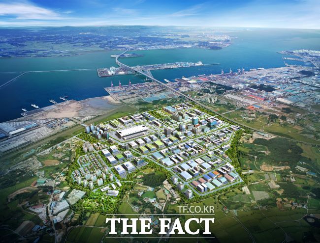 산업통상자원부는 경제자유구역의 지정 및 운영에 관한 특별법 시행령 개정안을 오는 20일 공포하며 즉시 시행한다. 사진은 경기경제자유구역 평택포승(BIX)지구 조감도./GH
