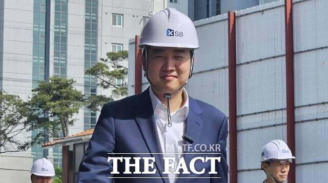 이준석 개혁신당 대선 후보가 김용남·문병호·허은아 전 의원 등 개혁신당 출신의 이재명 빅텐트 합류 움직임을 두고 예고된 행보라서 놀랍지 않다고 평가절하했다. 이 후보가 19일 오후 광주 복합쇼핑몰 추진 현장을 둘러보고 있다. /광주=서다빈 기자