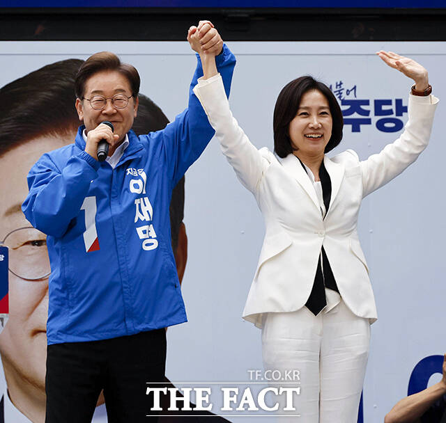 더불어민주당은 국민의힘을 향해 빅텐트를 운운하더니 텐트 기둥이 무너지는 지경에 이르렀다고 날을 세웠다. /배정한 기자